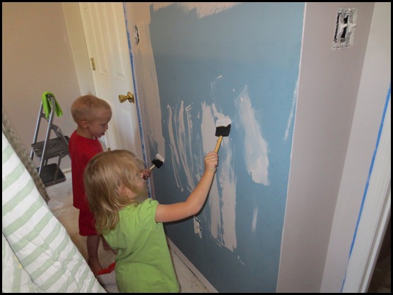 preschoolers painting