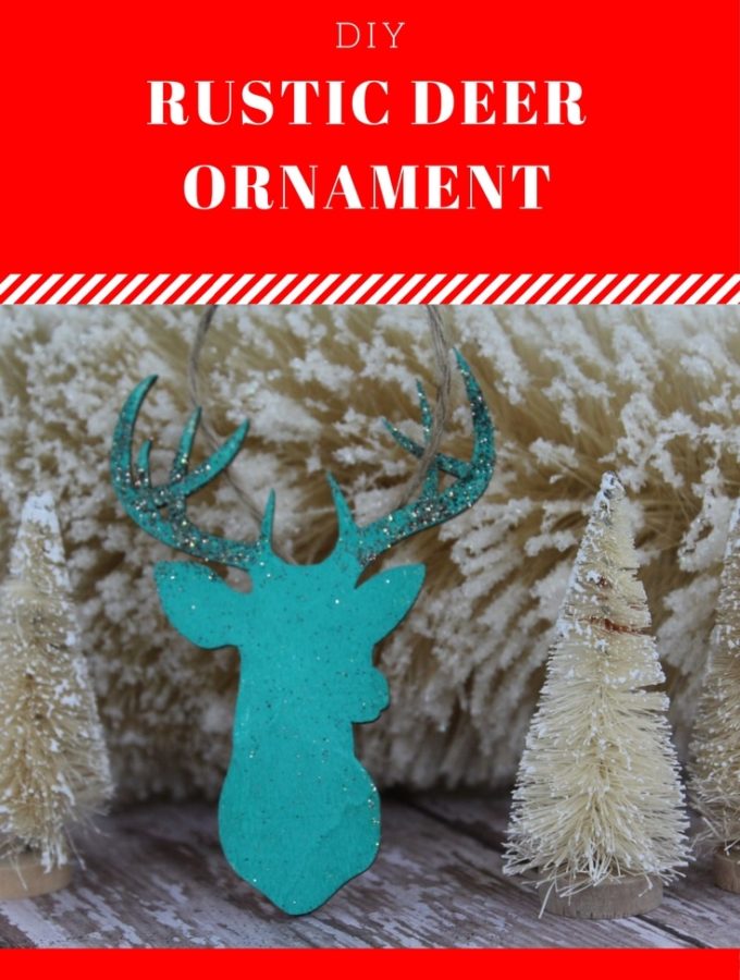 This #diy #rustic #deer #ornament is perfect for #farmhouse #decor! Supply list and instructions at thatbaldchick.com #homemade #christmas